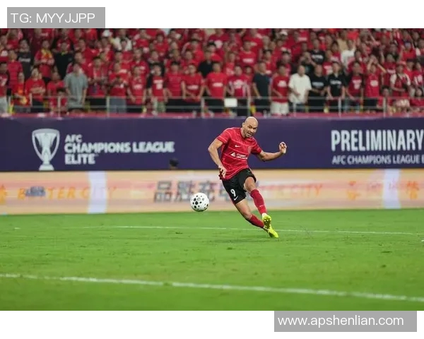 成都足球队在邀请赛中的拼搏历程与荣耀追寻特别报道