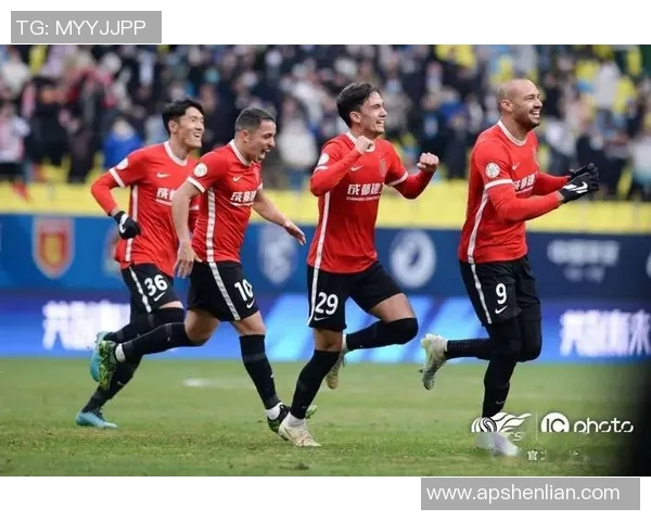 成都羽毛球队在欧冠足球中的得失分析与转型探讨